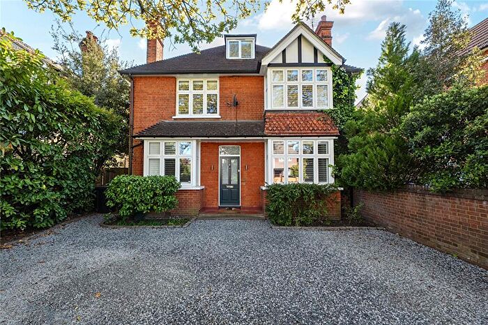 5 Bedroom Detached House For Sale In Hersham Road, Walton-On-Thames, KT12