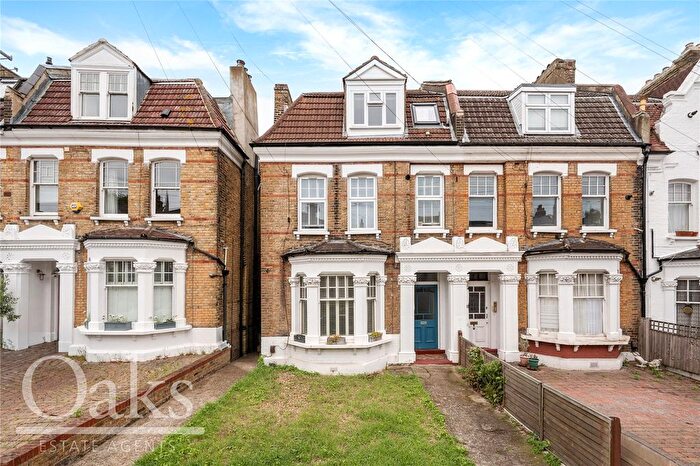 2 Bedroom Flat For Sale In Bournevale Road, Streatham, SW16