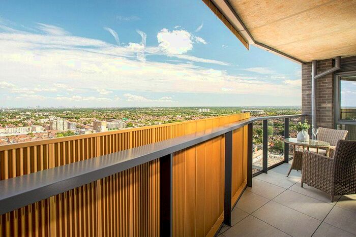 1 Bedroom Flat To Rent In Barrett House, Prince Regent Road, Hounslow, TW3