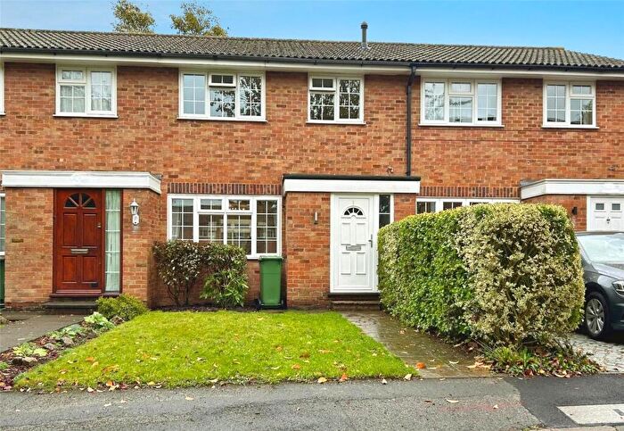 3 Bedroom Terraced House For Sale In Chalcot Close, Sutton, SM2