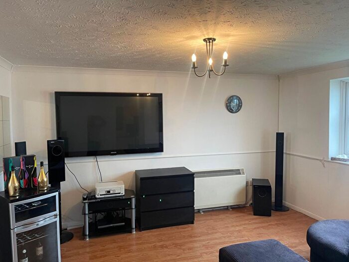 2 Bedroom Flat To Rent In Lewes Close, Grays, RM17