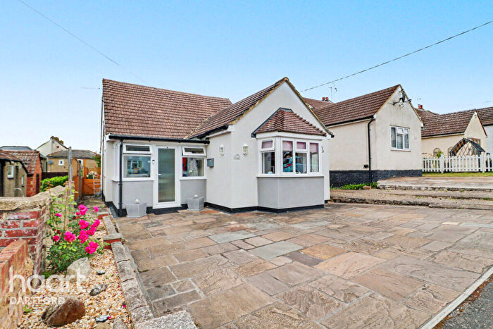 3 Bedroom Detached House For Sale In New Road, Dartford, DA4