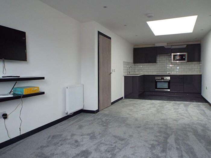 2 Bedroom Flat To Rent In Rs Apartments, Lindon House, Heeley Road, Selly Oak, Birmingham, B29
