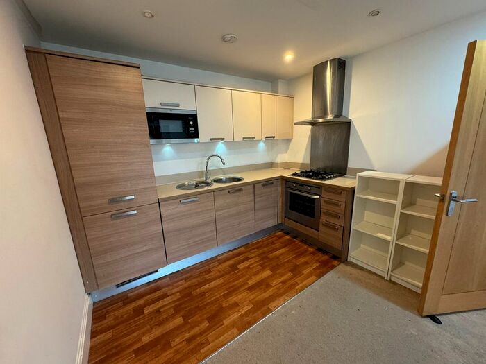 2 Bedroom Flat To Rent In Tetty Way, Bromley, BR1