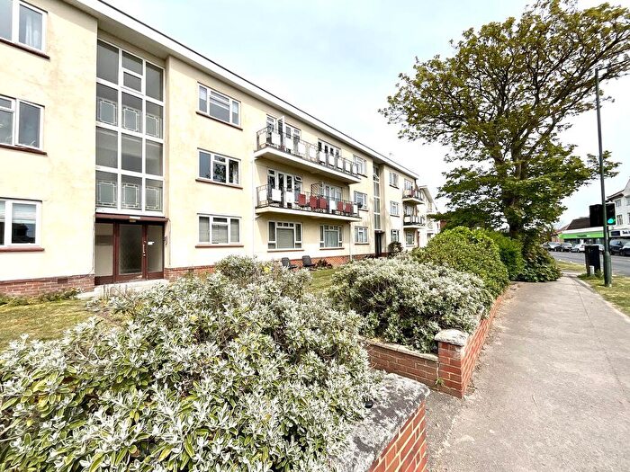 2 Bedroom Flat For Sale In Belle Vue Road, Southbourne, BH6
