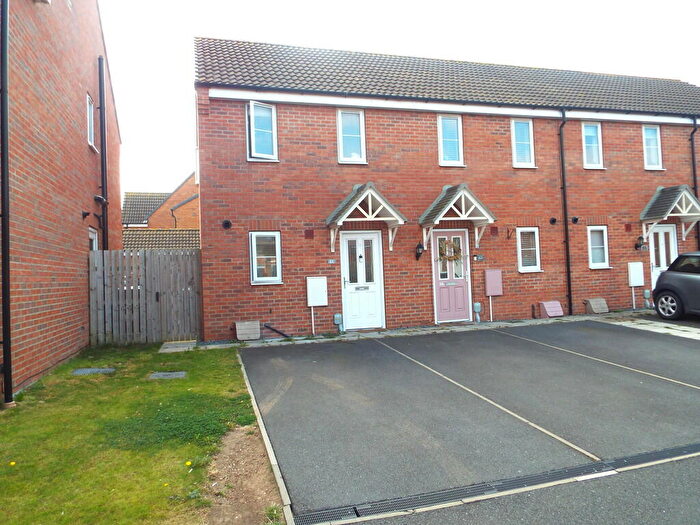 2 Bedroom End Of Terrace House To Rent In Brockwell Park, HU7