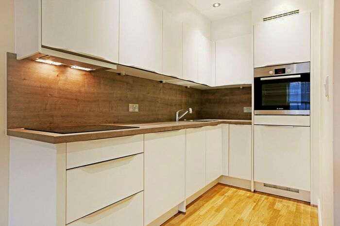 Studio To Rent In Wandsworth Road, London, SW8