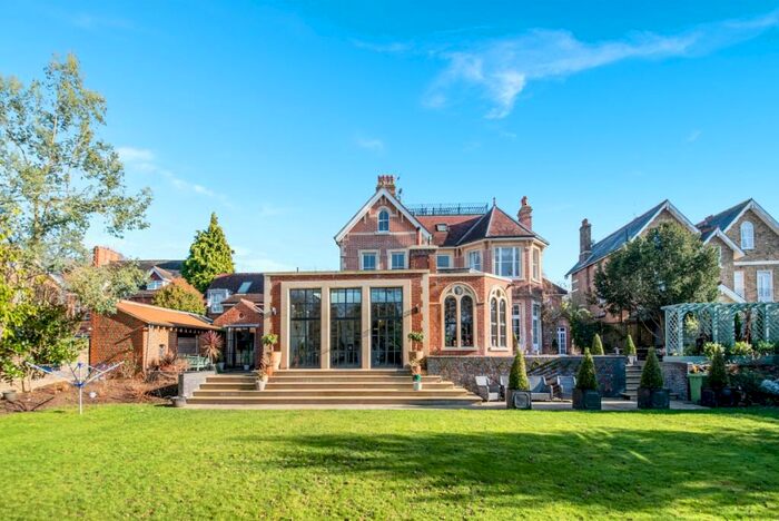 7 Bedroom Detached House To Rent In Court Road, SE9