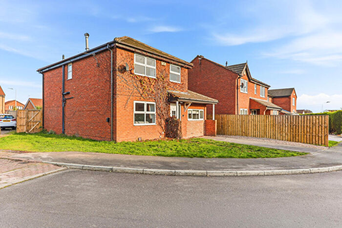 4 Bedroom Detached House For Sale In Hopefield Chase, Rothwell, Leeds, West Yorkshire, LS26