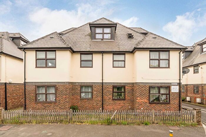 2 Bedroom Flat To Rent In Grove Road, Mitcham, CR4