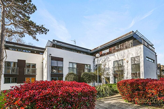 1 Bedroom Flat For Sale In Leigham Court Road, London, SW16