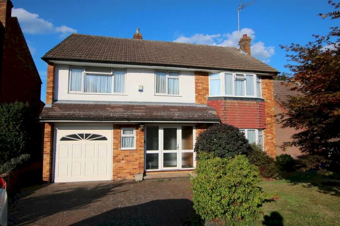 4 Bedroom Detached House To Rent In Homewood Avenue, Cuffley, EN6