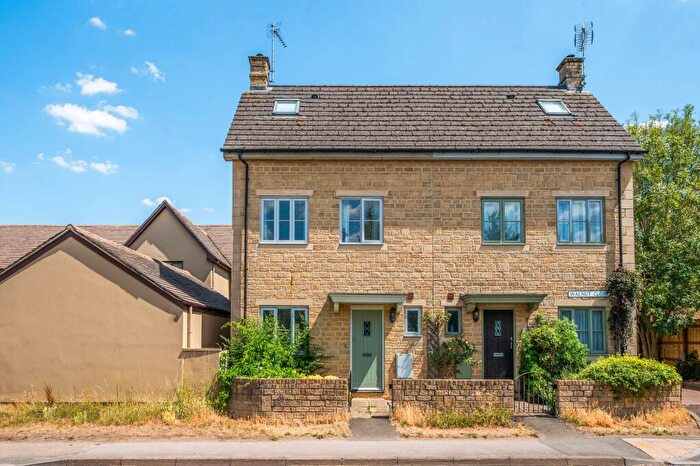 4 Bedroom Semi-Detached House For Sale In Stow Road, Moreton-In-Marsh, GL56