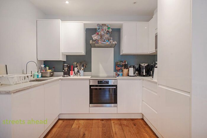 2 Bedroom Flat To Rent In Anerley Road, London, SE20