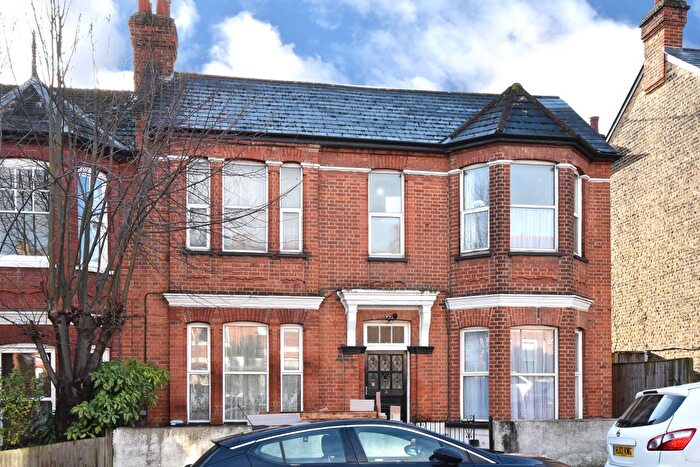 1 Bedroom Flat To Rent In St. Julians Farm Road, London, SE27