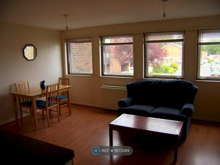 1 Bedroom Flat To Rent In Biddulph Road, South Croydon, CR2