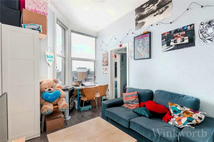 1 Bedroom Apartment To Rent In New Cross Road, London, SE14