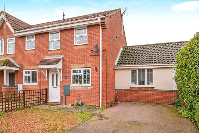 3 Bedroom End Of Terrace House For Sale In Wharton Drive, North Walsham, NR28