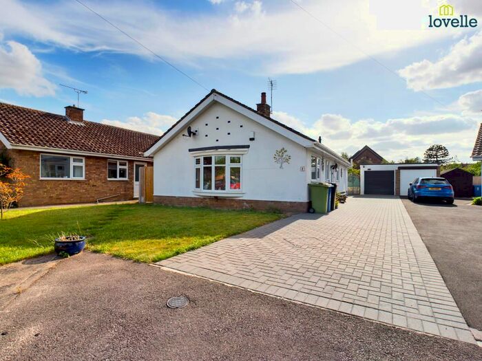 4 Bedroom Bungalow For Sale In Meadow Close, Scothern, Lincoln, LN2