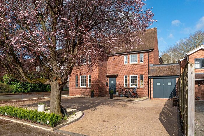 4 Bedroom Detached House For Sale In Blandford Avenue, Oxford, OX2