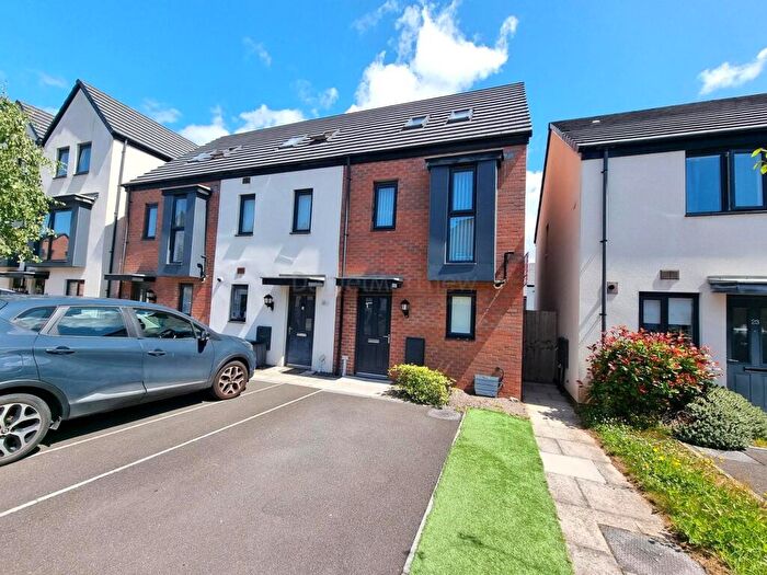 3 Bedroom Terraced House For Sale In Heol Tapscott, Barry, CF62