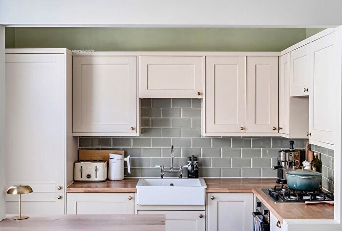 1 Bedroom Flat For Sale In New King Street, Kingsmead, Bath, Bath And, BA1