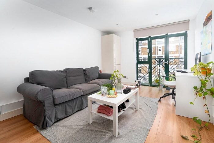 1 Bedroom Flat To Rent In Buckhurst Street, London, E1