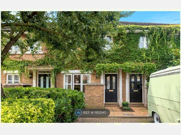 3 Bedroom Terraced House To Rent In Ashmore Close, London, SE15