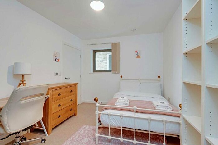 2 Bedroom Flat To Rent In Allcroft Road, Kentish Town, NW5