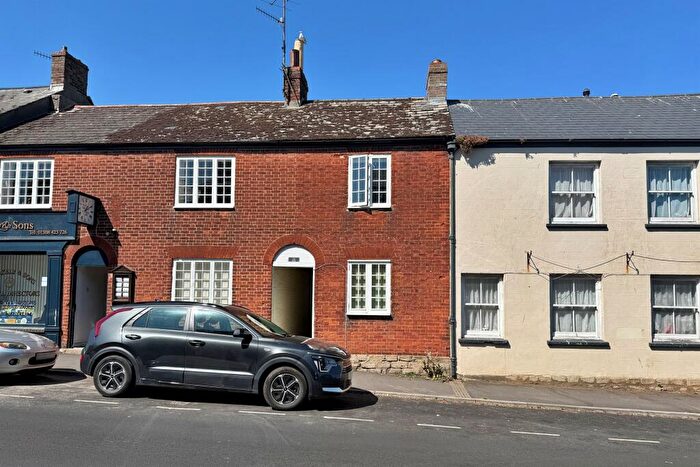 1 Bedroom Terraced House For Sale In Bridport Town Centre, DT6