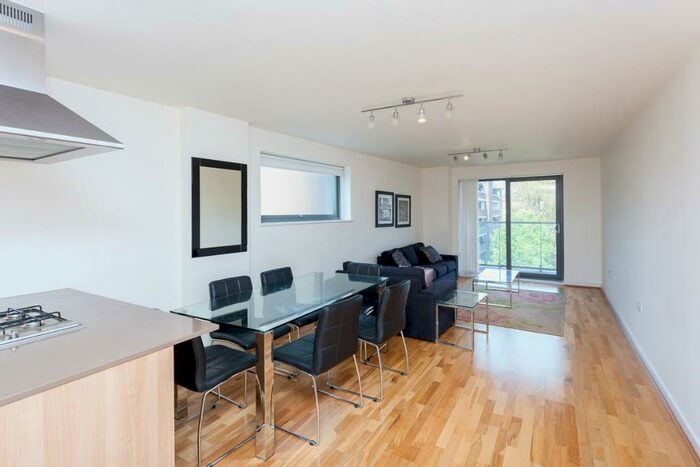 3 Bedroom Apartment To Rent In Chi Building, Crowder Street, London, E1