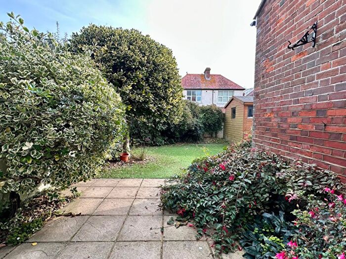 2 Bedroom Flat For Sale In Bolebrooke Road, Bexhill-On-Sea, TN40
