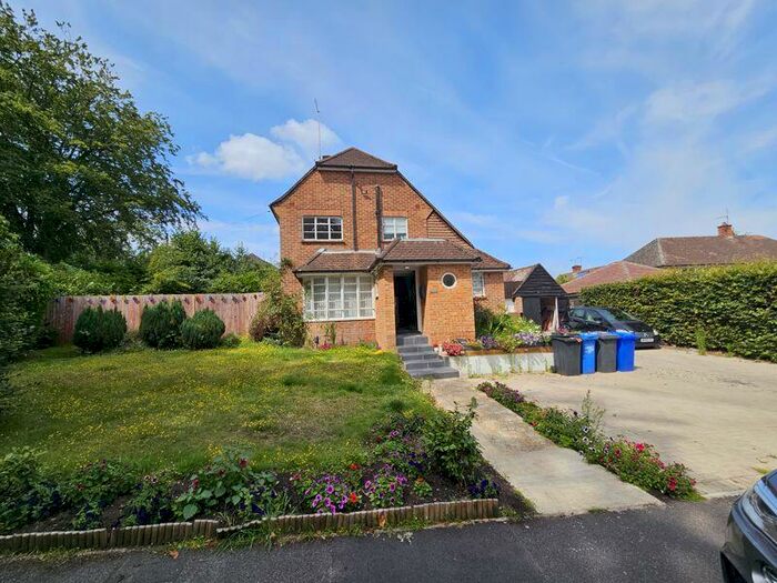 3 Bedroom Detached House To Rent In Fir Drive, Camberley, GU17