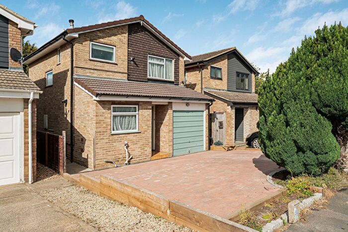 3 Bedroom Detached House For Sale In Woodhill Drive, Wantage, OX12