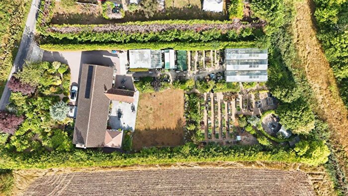 3 Bedroom Detached Bungalow For Sale In Archers Lane, Algarkirk, Boston, PE20