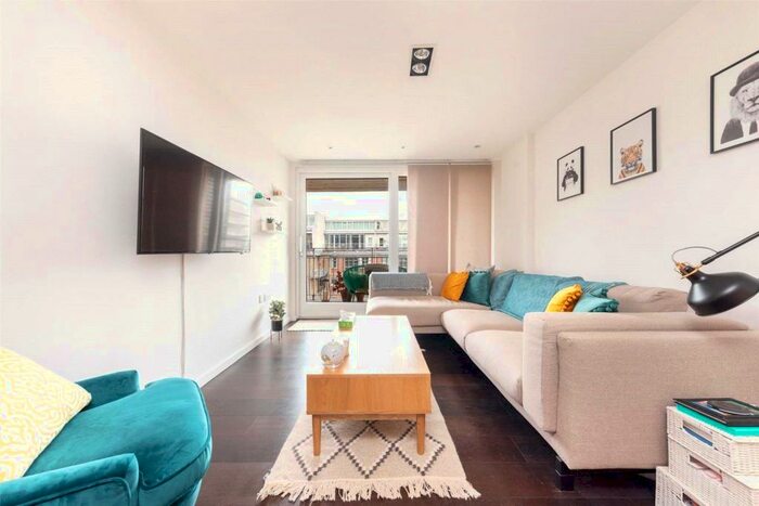2 Bedroom Flat To Rent In Wharf Road, Islington, London, N1