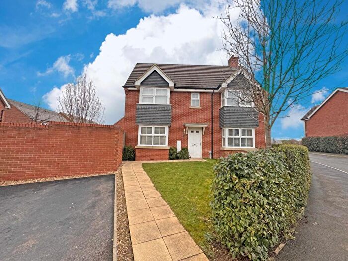 3 Bedroom Semi-Detached House For Sale In Manning Way, Long Buckby, Northampton, NN6