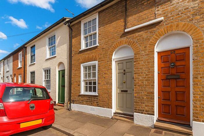 2 Bedroom Terraced House For Sale In Cross Street, Canterbury, CT2