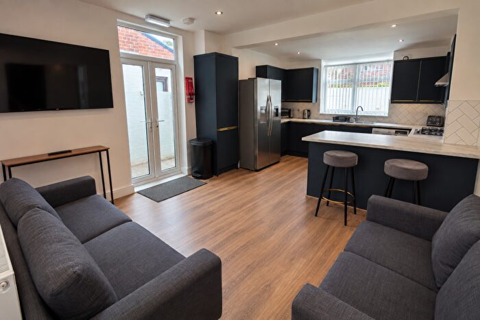 6 Bedroom House To Rent In Langdale Road, Smithdown, Liverpool, L15