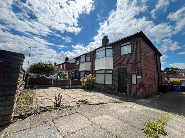 3 Bedroom Semi-Detached House To Rent In Bolton Road, Pendlebury, Manchester, Greater Manchester, M27