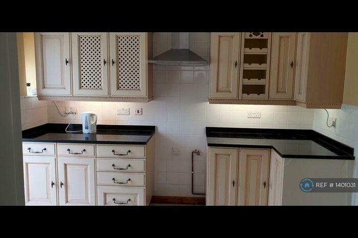 3 Bedroom Semi-Detached House To Rent In Thanet Road, Ipswich, IP4