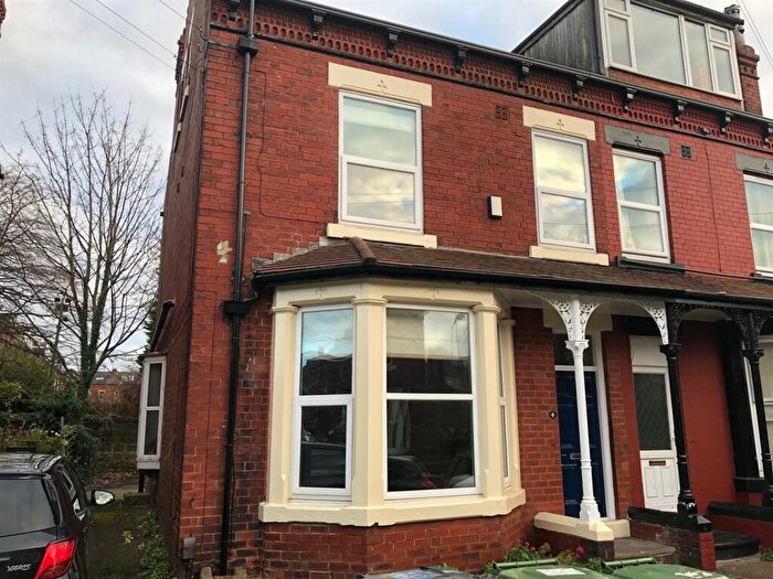 5 Bedroom House To Rent In St Michaels Terrace, LS6