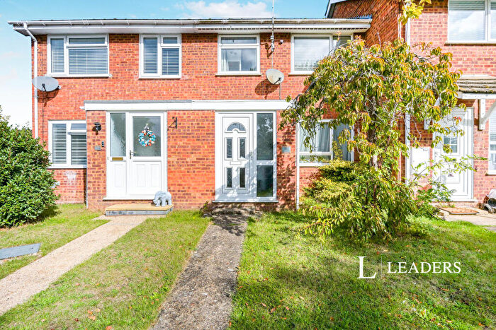 3 Bedroom House To Rent In Holland Way, Newport Pagnell, MK16