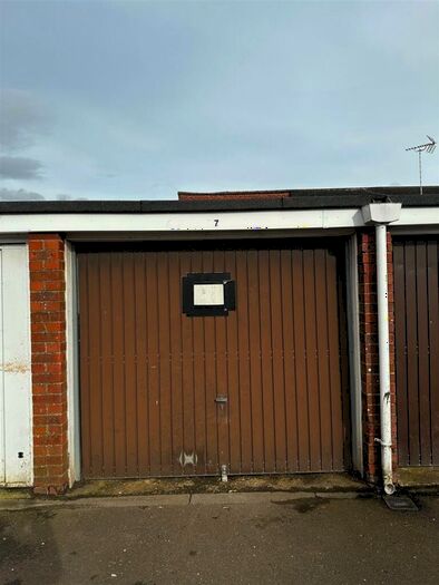 Garage / Parking To Rent In Trent Court, Andover, SP10