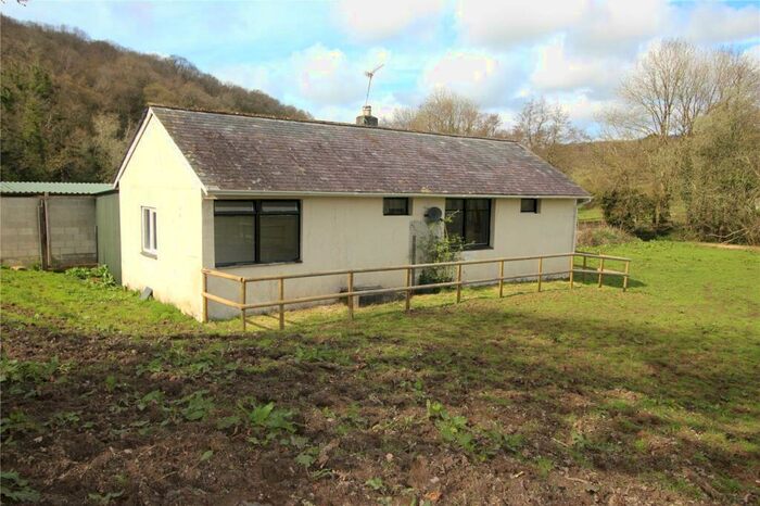 2 Bedroom Bungalow To Rent In Holsworthy, Cornwall, EX22