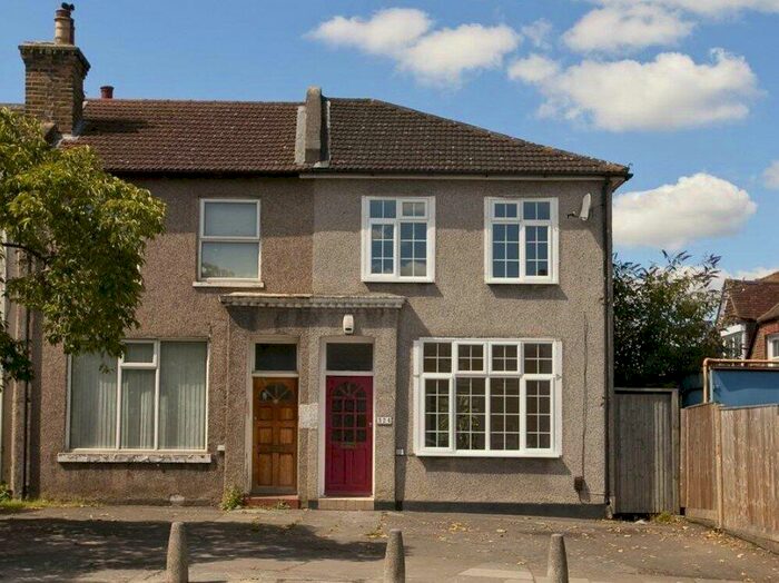 3 Bedroom End Of Terrace House To Rent In Footscray Road, London, SE9