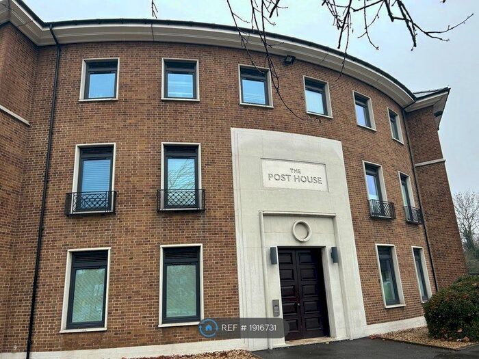 2 Bedroom Flat To Rent In The Post House, Gloucester, GL4