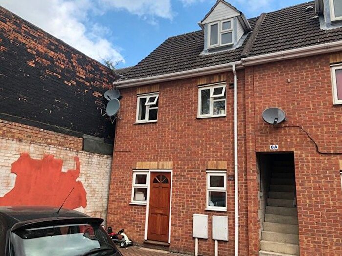 1 Bedroom Flat To Rent In Edmund Street, Kettering, NN16