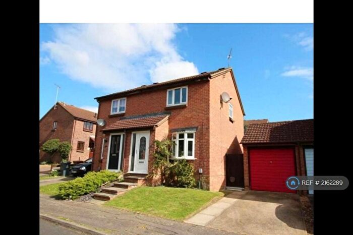 2 Bedroom Semi-Detached House To Rent In Downlands, Stevenage, SG2