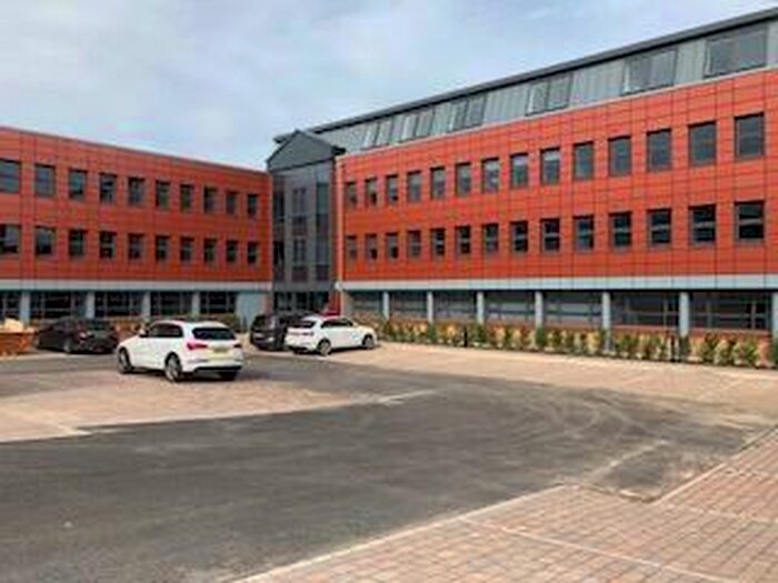 2 Bedroom Flat To Rent In Crest View Drive, Petts Wood, BR5